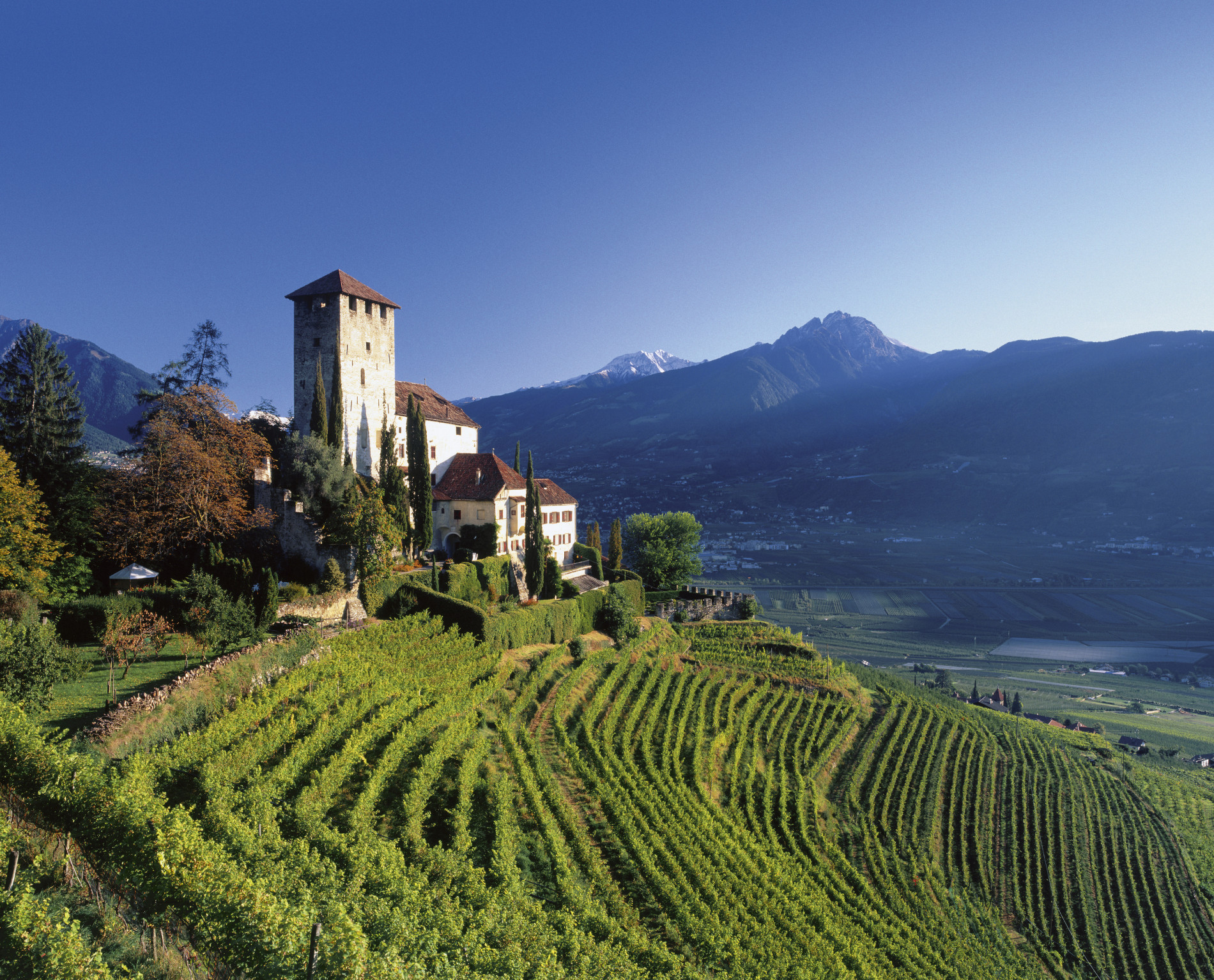 Etsch_Meran_Schloss_Lebenberg_bei_Meran